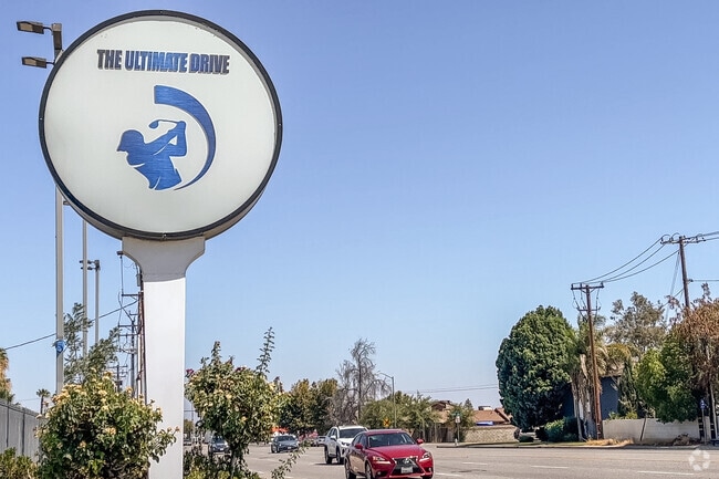 The Ultimate Drive golf range is minutes from Ridgeview Estates.