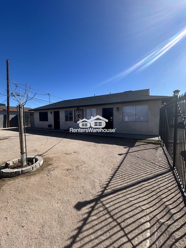 3016 Tabor Ave, North Las Vegas, NV 89030
