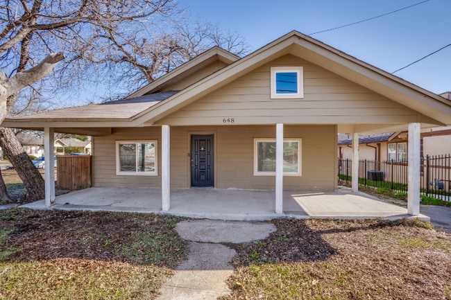 648 N Tyler St, Dallas, TX 75208 - photo 3