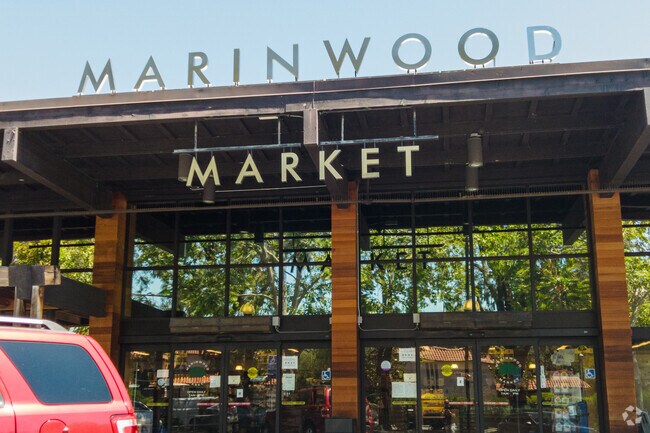 Marinwood Market Is Well Stocked With Great Groceries Items!