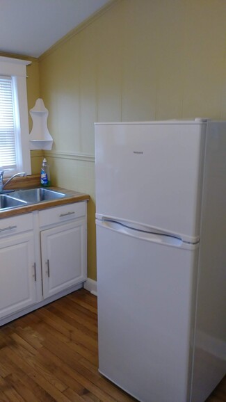 29 Morris St Unit 2nd Floor, Danbury, CT 06810