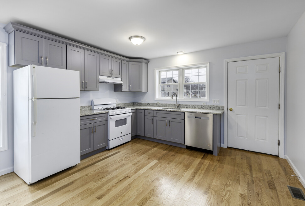 45 Harvard St, Medford, MA 02155 - photo 1