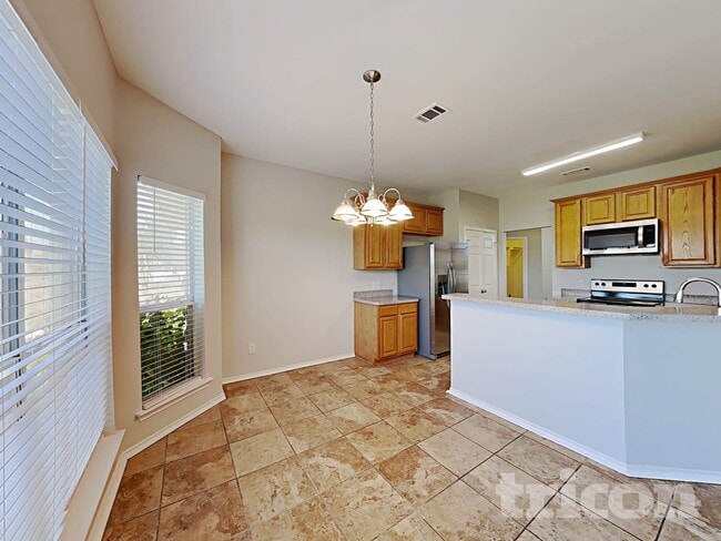 1081 Treehouse Ln, Red Oak, TX 75154 - photo 6