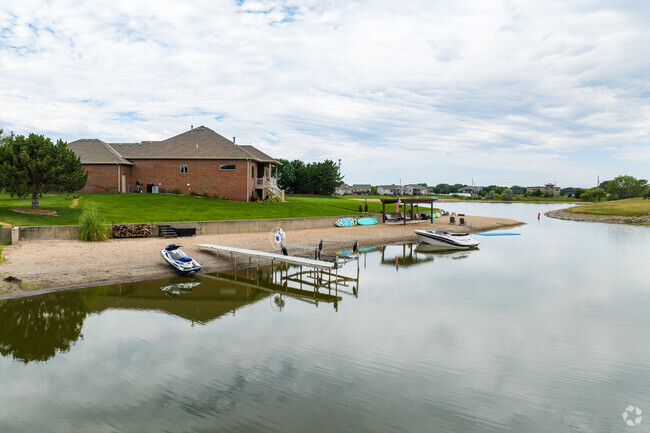 Many of the homes in Ridgeport are connected to different docks in the lake.