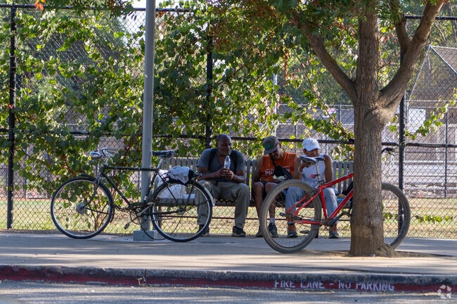 Stonegate welcomes cyclists with its extensive network of safe, scenic biking trails.