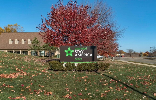 1501 Briarwood Cir, Ann Arbor, MI 48108 - photo 2