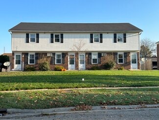 2254 Rockspring Rd, Toledo, OH 43614