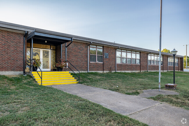 Students at Fair Play Elementary School attend grades Kindergarten through 5th.