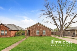 409 W Maple St, Celina, TX 75009