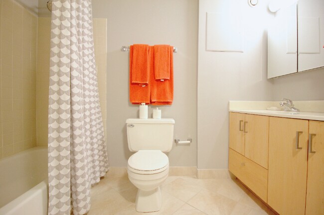 770 N Dearborn St, Chicago, IL 60654 - photo 6