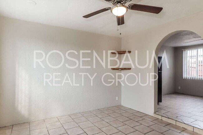 302 W Flores St unit 3, Tucson, AZ 85705 - photo 4