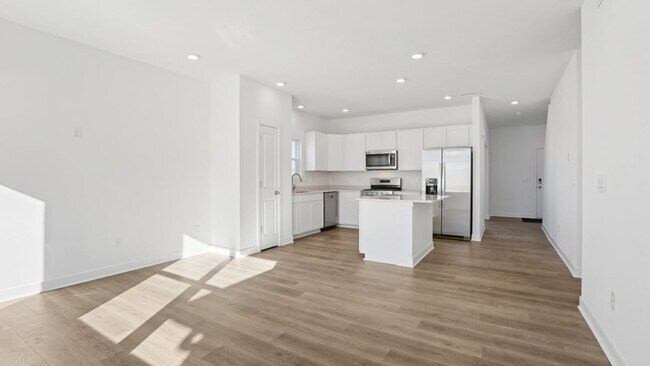 6163 Rhinecliff Dr, Whitestown, IN 46075 - photo 5