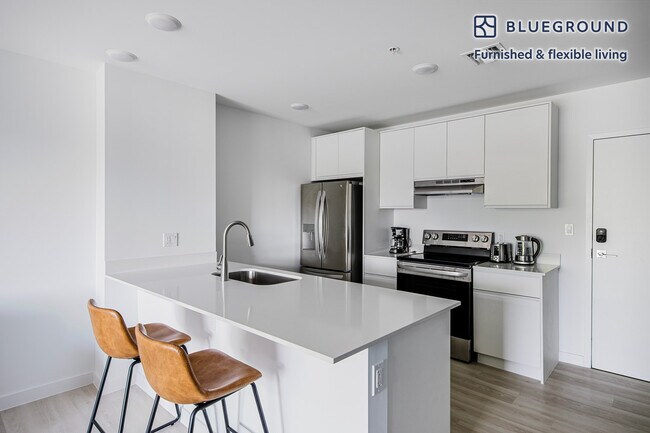 2201 Polk St unit FL2-ID117, Hollywood, FL 33020 - photo 6