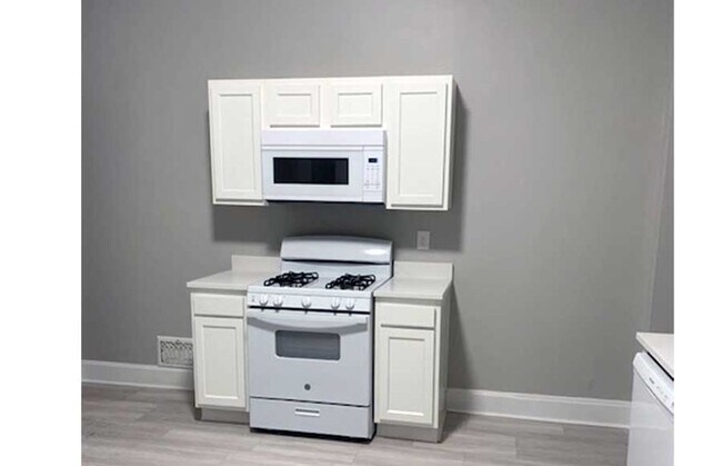 3210 Bishop St unit 3210-01, Cincinnati, OH 45220 - photo 5