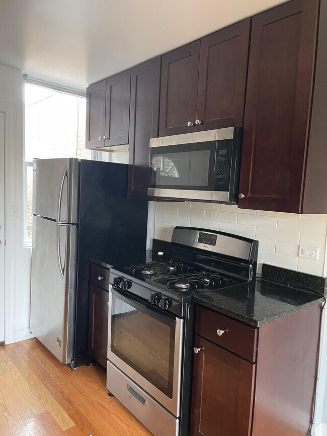 1640 W Pratt Blvd, Chicago, IL 60626