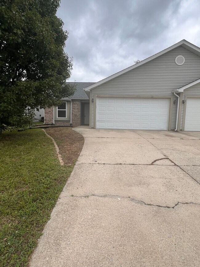 3521-3523 Thornhill Cir E Unit 3521 E Thornhill Circle, Lafayette, IN 47909