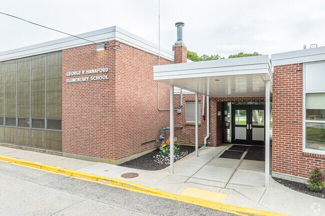 Hanaford Elementary School is located in the heart of this neighborhood.