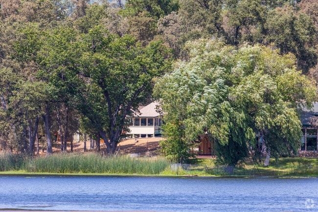 Homes within the private community of Apple Valley Estates offer homes along Phoenix Lake in Phoenix Lake, CA.