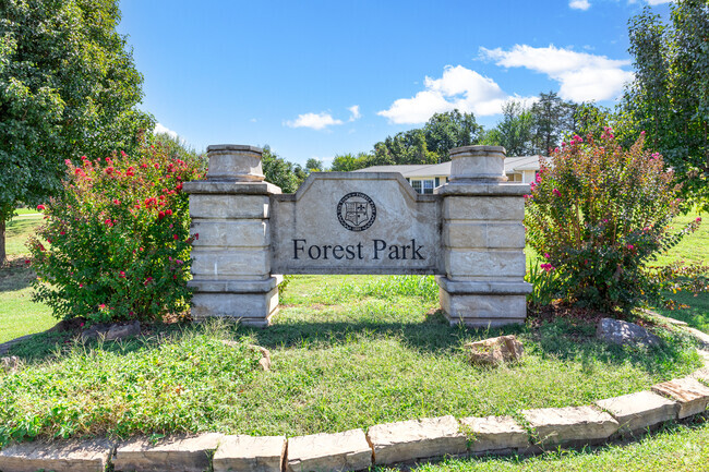 Forest Park is easy to spot with this well made neighborhood entrance sign.