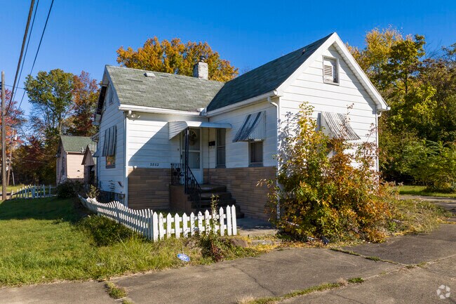 Some smaller homes in McGuffey Heights are lovingly referred to as “Shotgun Shacks”.