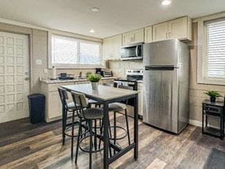 385 Kahoolawe St, Kahului, HI 96732