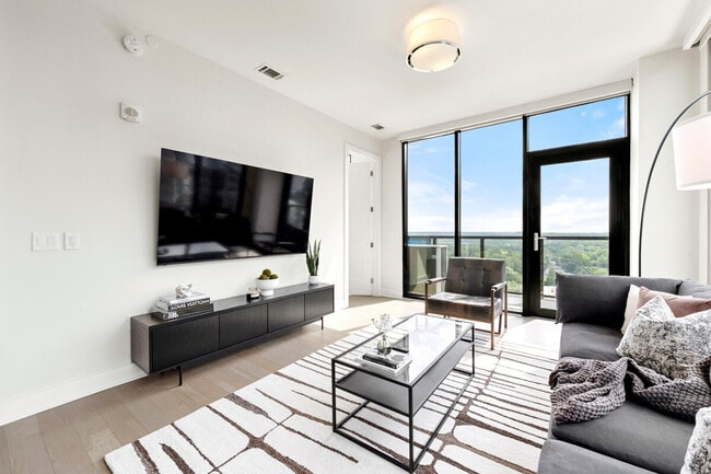 1400 W Peachtree St NE unit ID1351864P, Atlanta, GA 30309 - photo 3