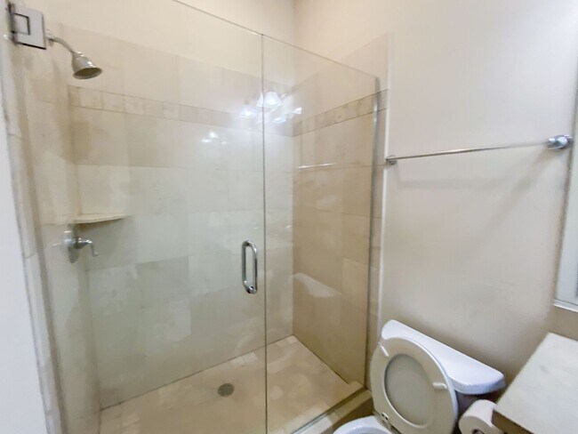 3247 N Seminary Ave unit 1, Chicago, IL 60657 - photo 7