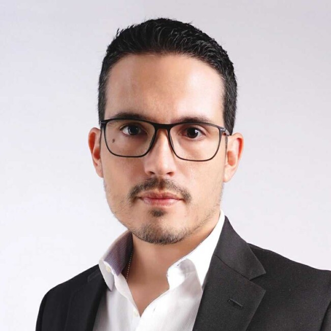 Agent Photo