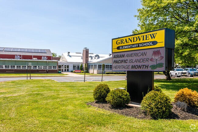 Grandview Elementary School is a wonderful learning institution located in the Possumtown section of Piscataway, NJ.