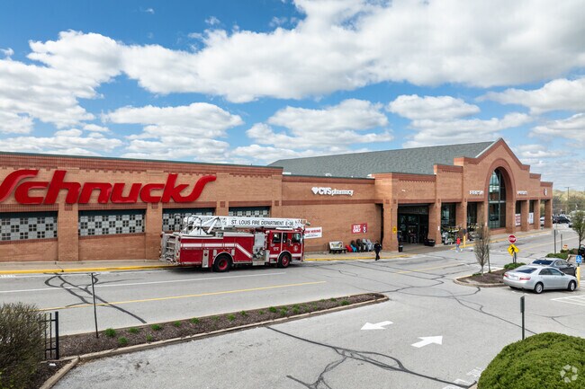 For groceries, Clayton residents can shop at Schnucks.