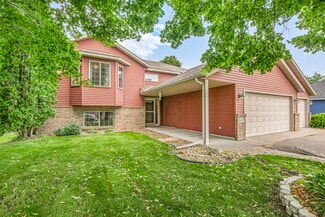 1419 Hillside Ct, Sauk Rapids, MN 56379