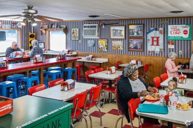 Holmes Hotdogs and Catering is a small family venue close to Saxon.
