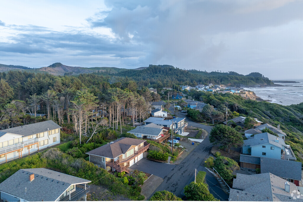 135 Coronado Dr, Lincoln City, OR 97367 | Homes.com