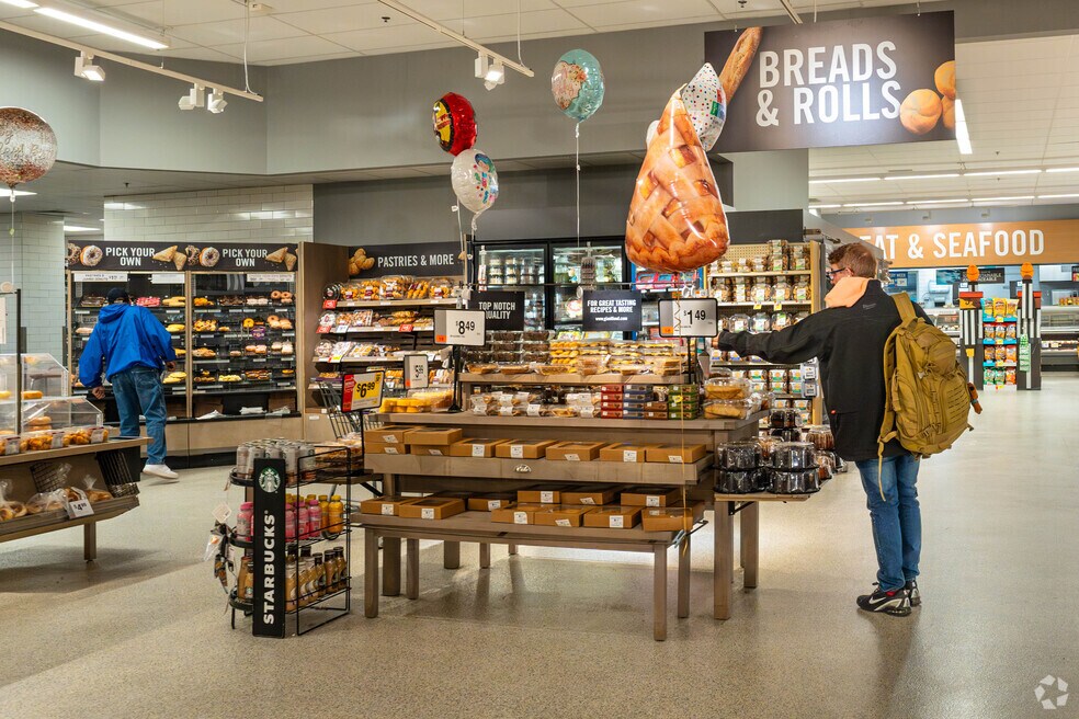 Neighborhood_Lincolnia_Hills_111523_Final