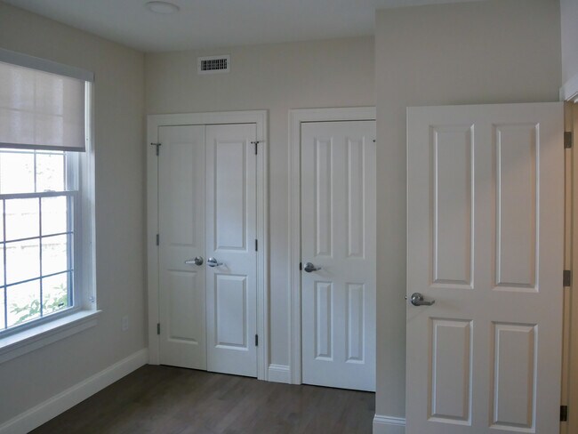 39 Herrick Rd unit 201, Newton, MA 02459 - photo 3