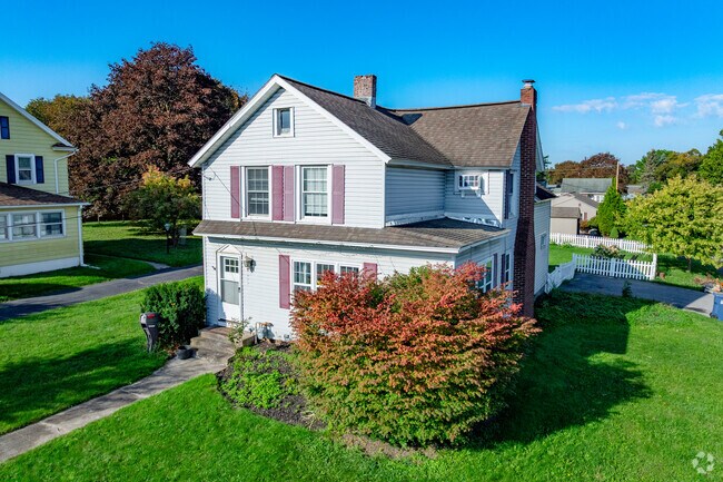 Traditional style homes are common finds in the Winkworth area.