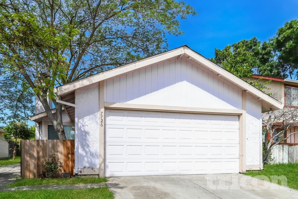 7726 Robinette Rd, Sacramento, CA 95828 - photo 1