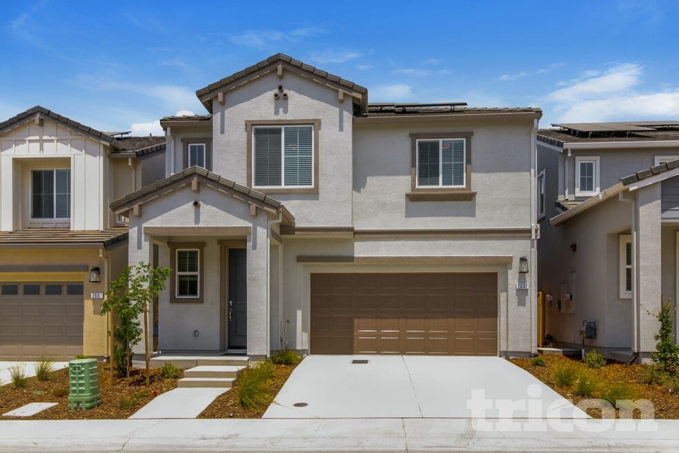 2037 Comstock Ln, Lincoln, CA 95648 - photo 1