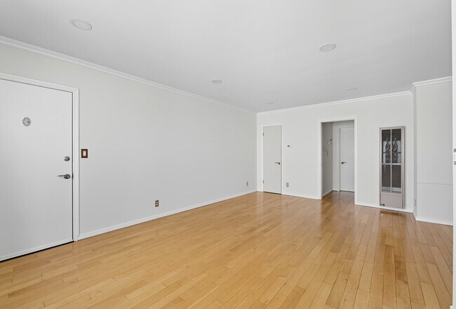 1929 Tamarind Ave unit 12, Los Angeles, CA 90068 - photo 4