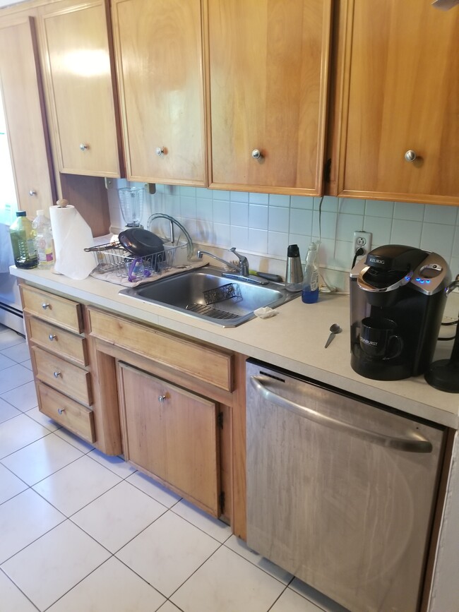 Kitchen/Dishwasher