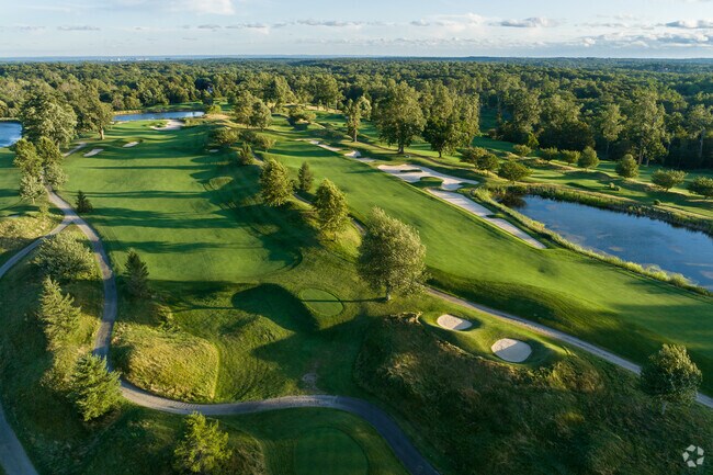 Pound Ridge Golf Club: The epitome of luxury and landscape in one.