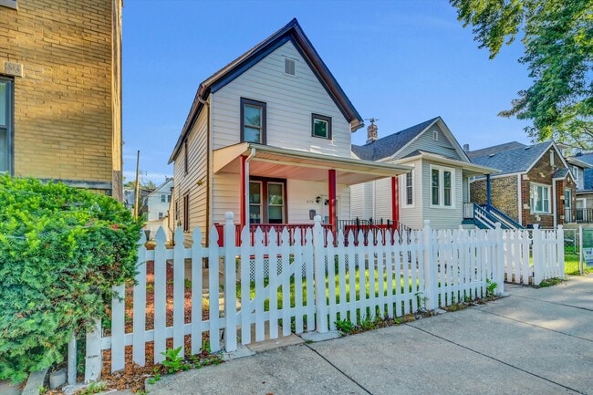 4170 W Cornelia Ave, Chicago, IL 60641 - photo 3