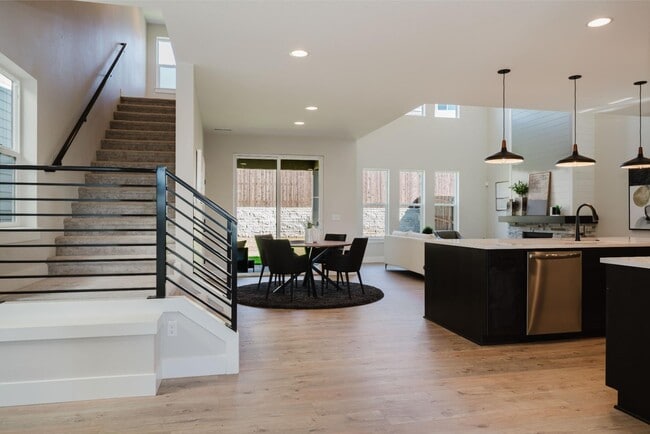 12320 SW Silvertip St, Beaverton, OR 97007 - photo 3