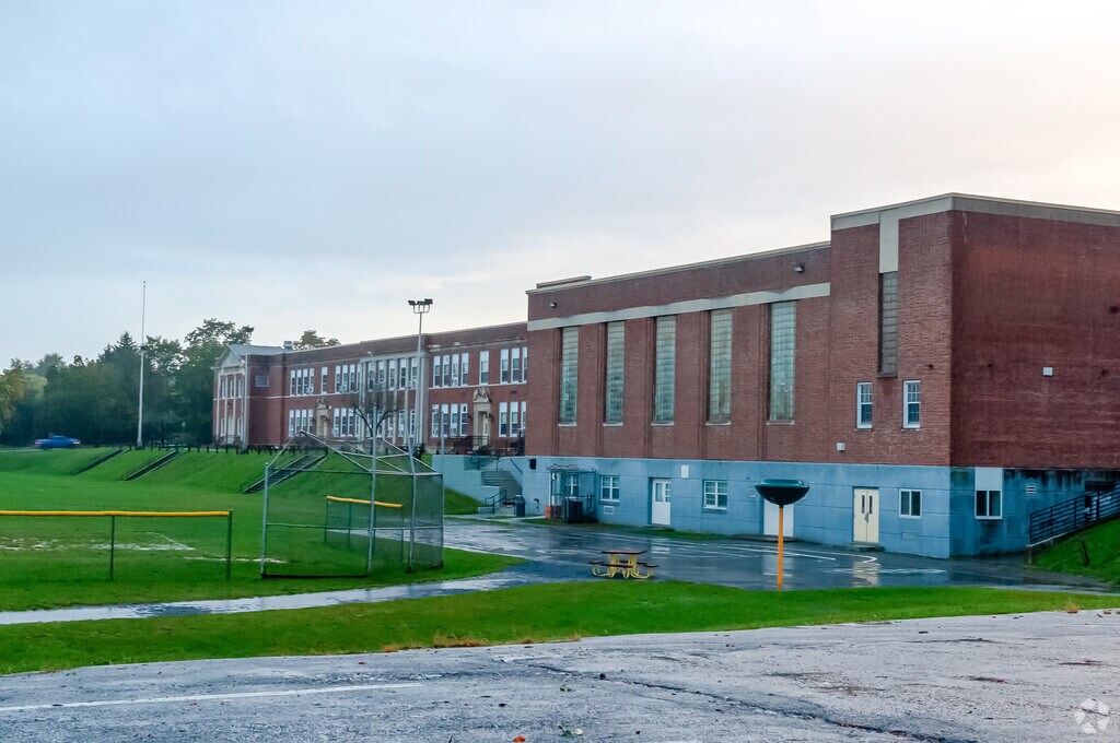 Arthur S May School serves students in the Arlington community.