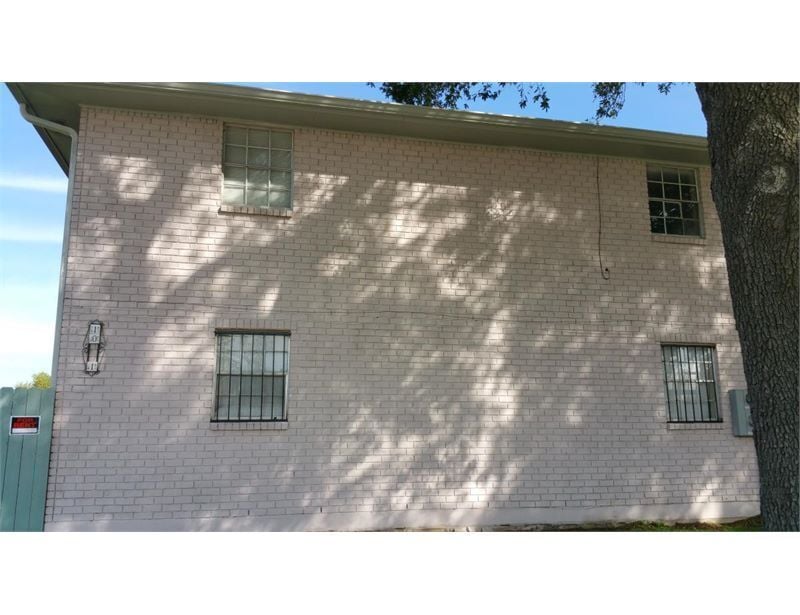 10921 Roger Dr, New Orleans, LA 70127 - photo 1