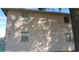 10921 Roger Dr, New Orleans, LA 70127