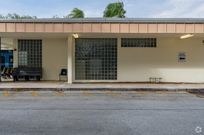 Architectural detail of Sunshine Elementary School.