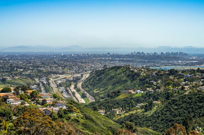 The 5 Freeway is close by La Jolla Alta with access to downtown San diego.
