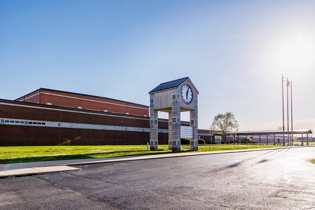 Carl Junction High School is home to the Bulldogs.