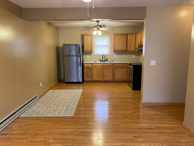 104 S Pleasant St unit 2, Georgetown, OH 45121 - photo 2